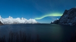 群山湖泊极光天空风景