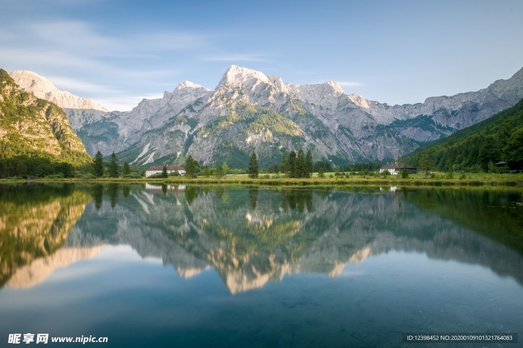 山水湖泊美景