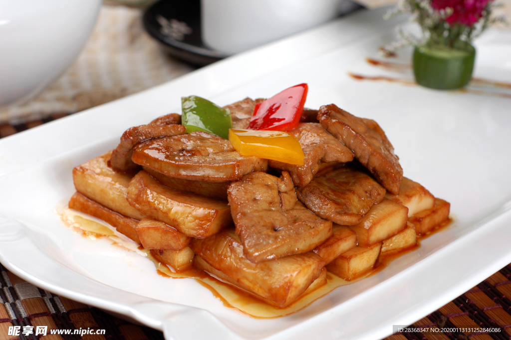 鹅肝炒香菌