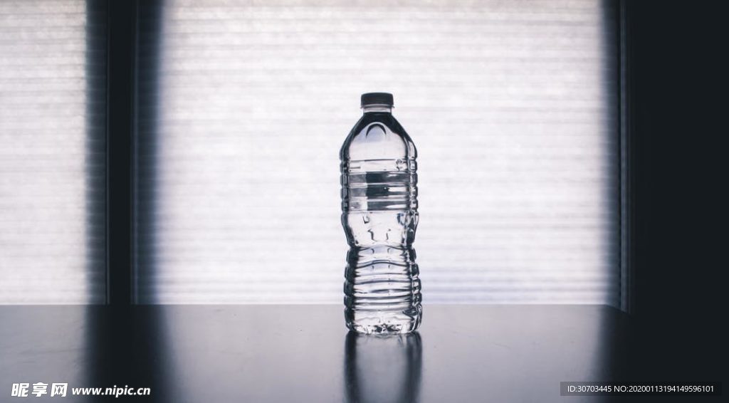 矿泉水