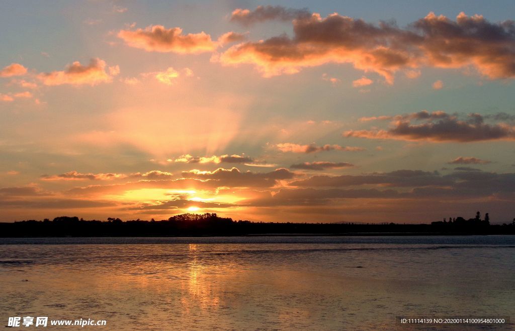 奥克兰海滨夕阳风景