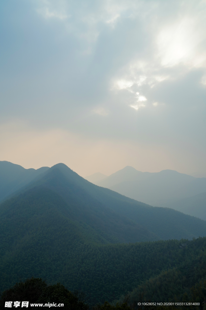 南山竹海的山