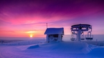 大雪木屋夕阳天空风景