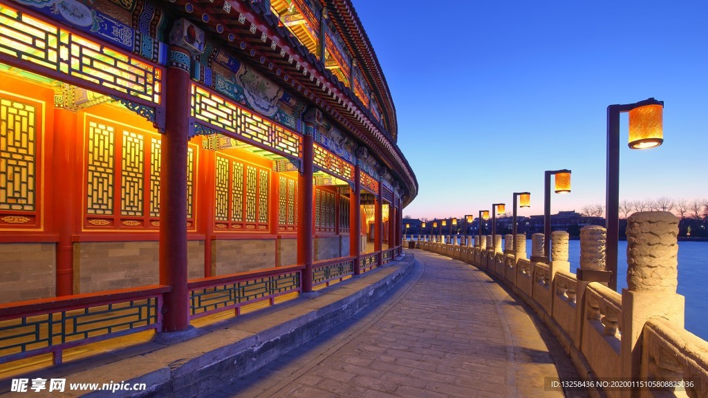 宫殿建筑走廊栏杆风景
