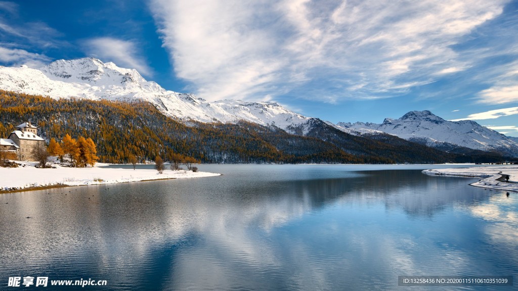 群山天空云彩河流风景