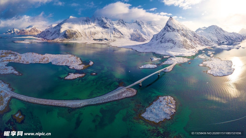 群山河流大桥天空风景