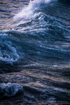 大海海浪汹涌磅礴