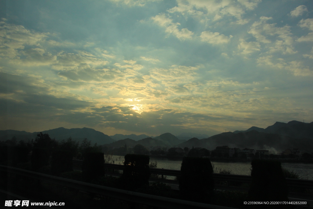 夕阳落山