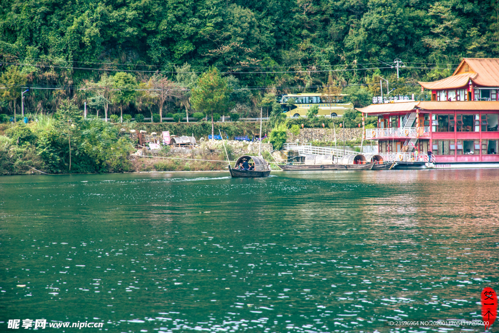 绿水青山上的风景