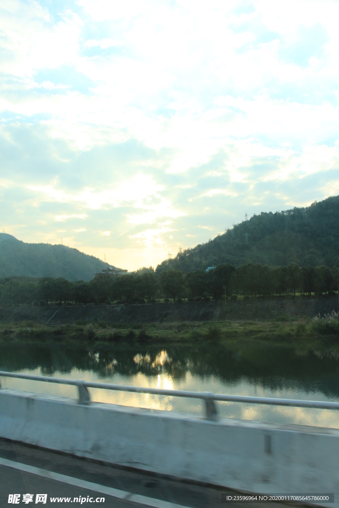 路上的风景