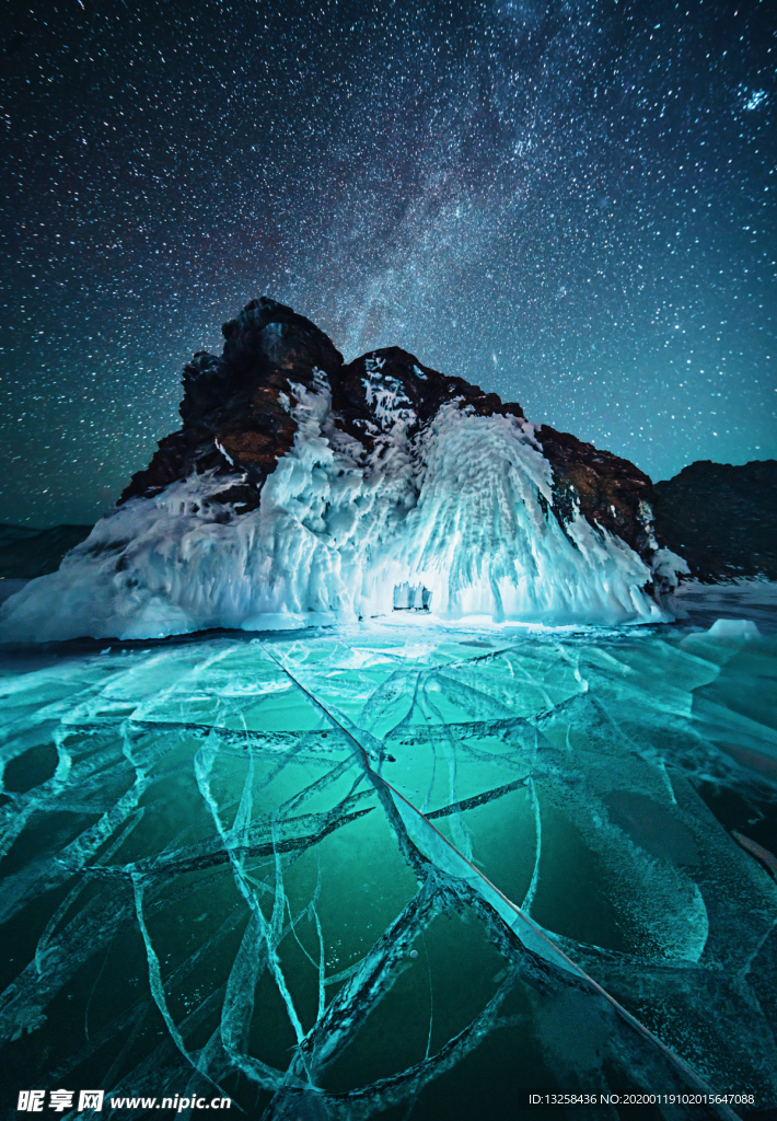 高山冰块星空夜景风景