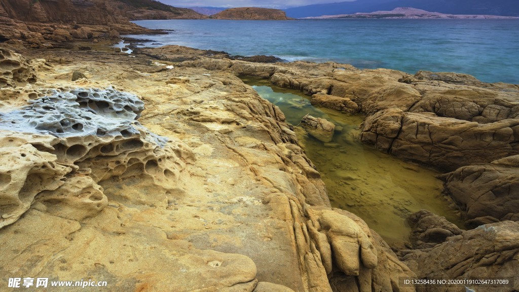 大海岩石海边礁石风景