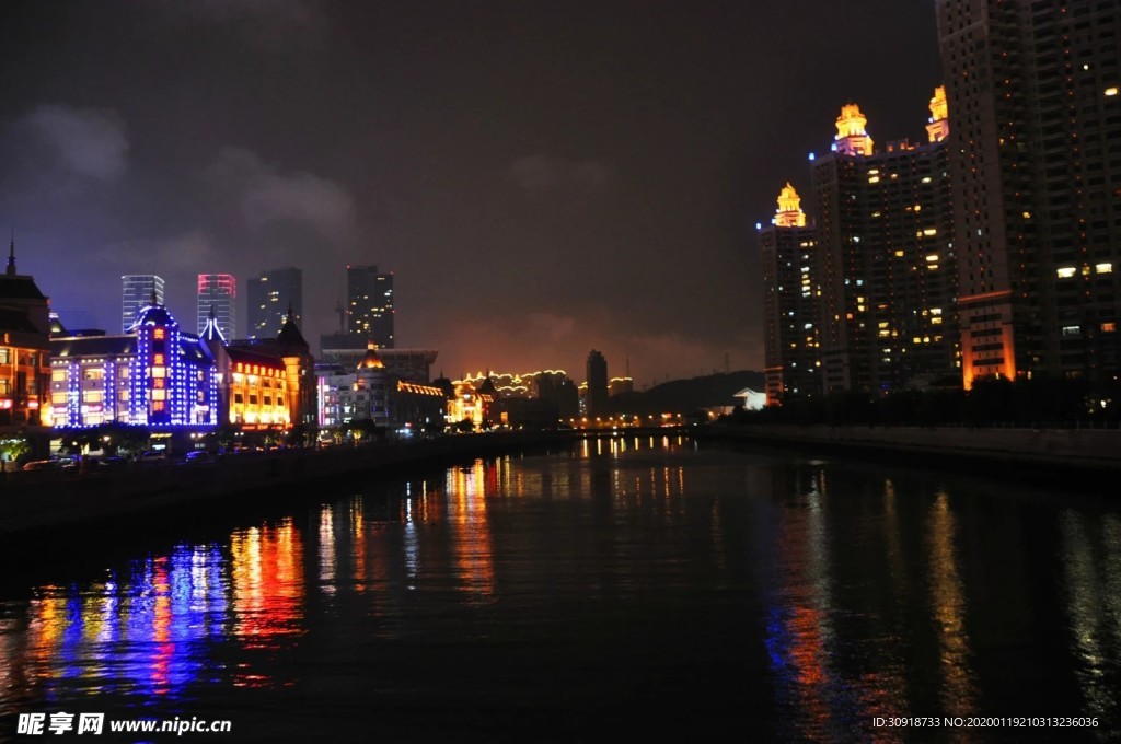 大连星海广场附近夜景