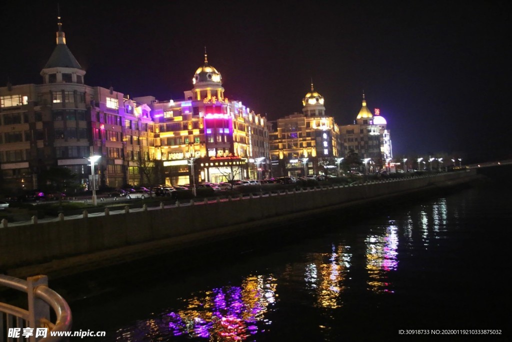 大连星海广场附近夜景