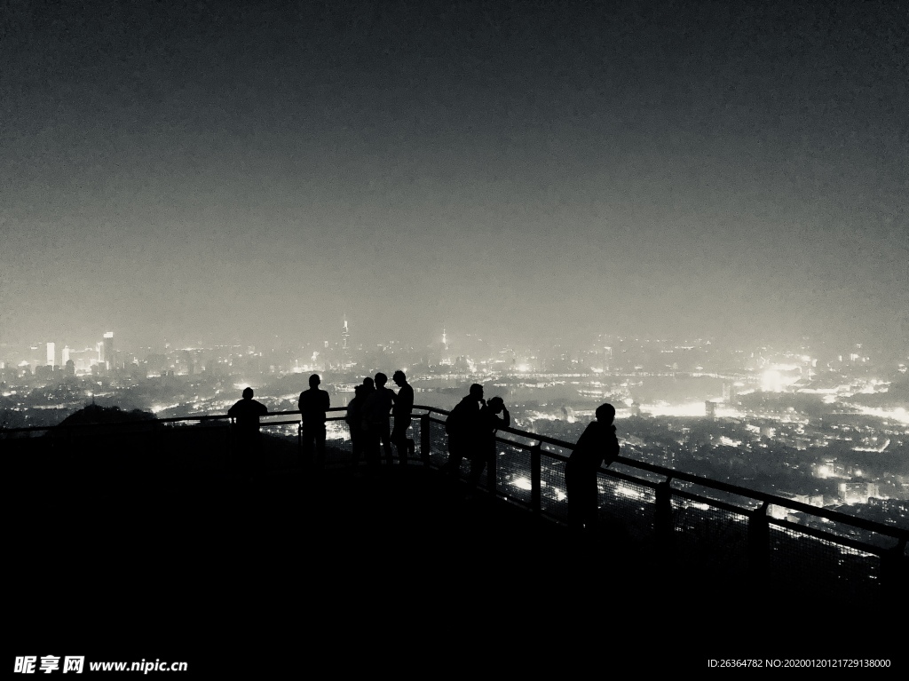 南京紫金山头陀岭的夜景