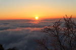 黄山冬日日出升起