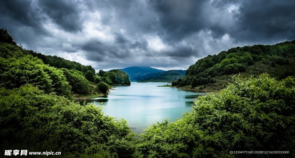 溪流