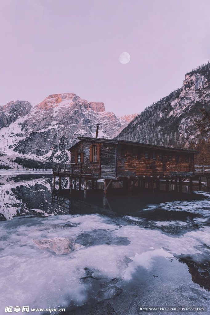 山里房屋