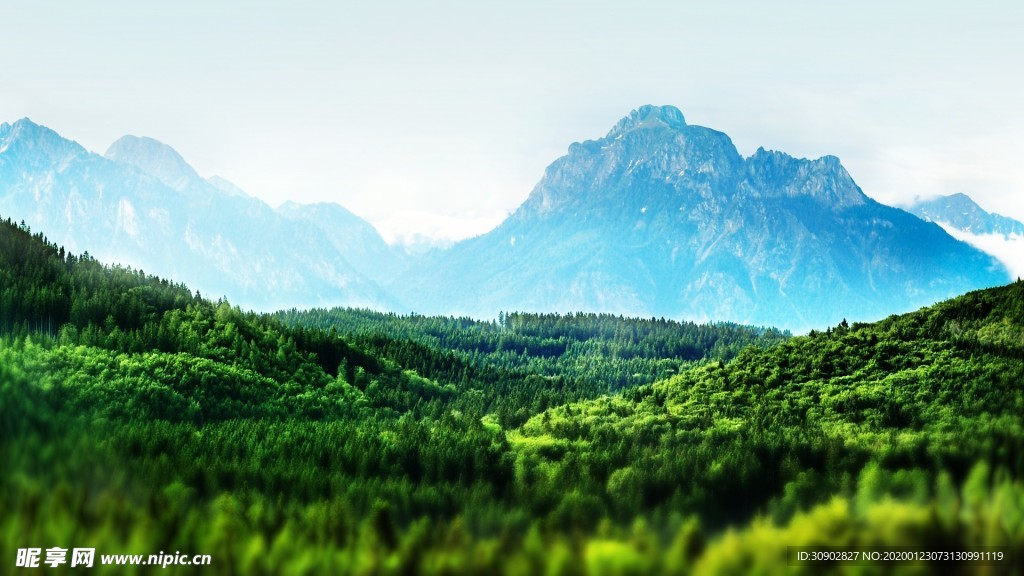 巍峨大山