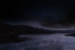 星空下的湖面