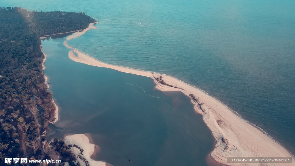 海岸线风景美图