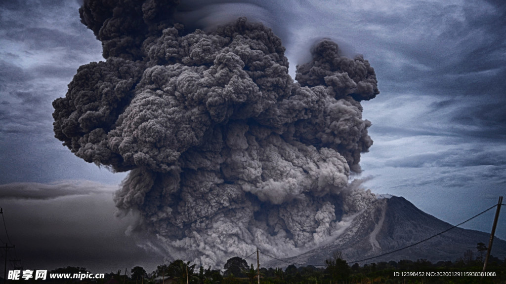 火山喷发景观