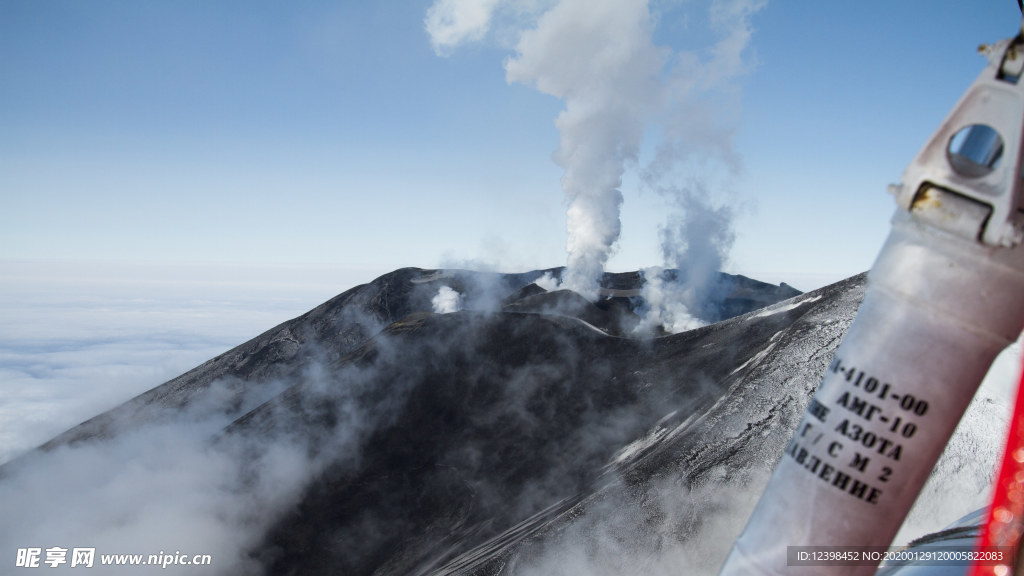 火山喷发景观