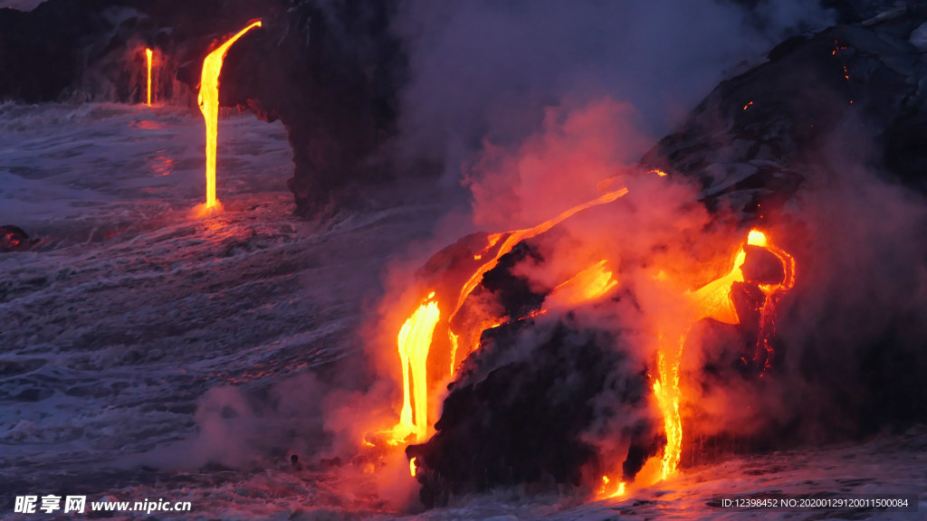 火山喷发景观