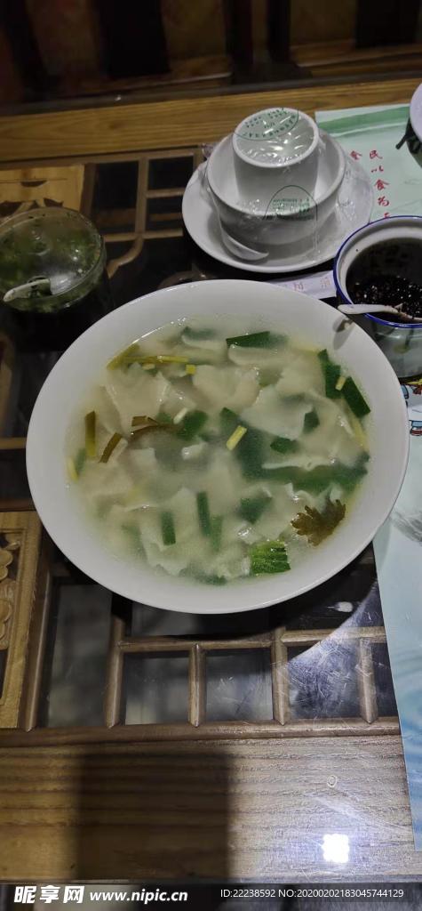 手擀面农家酸菜面浆水面家常饭片