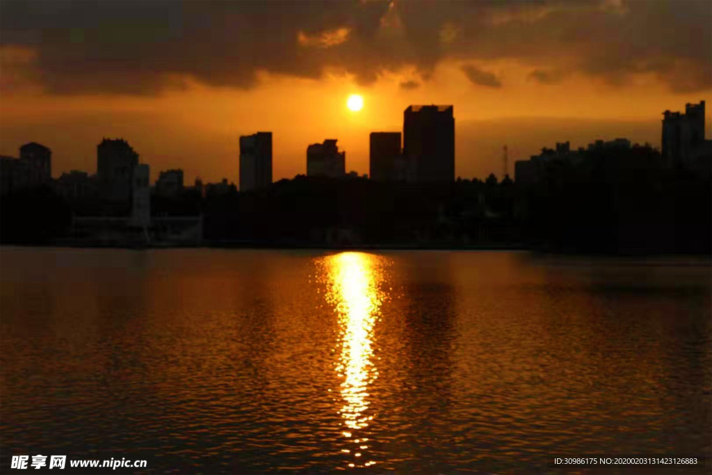 夜景图