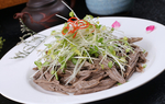 香椿苗拌黑腐竹