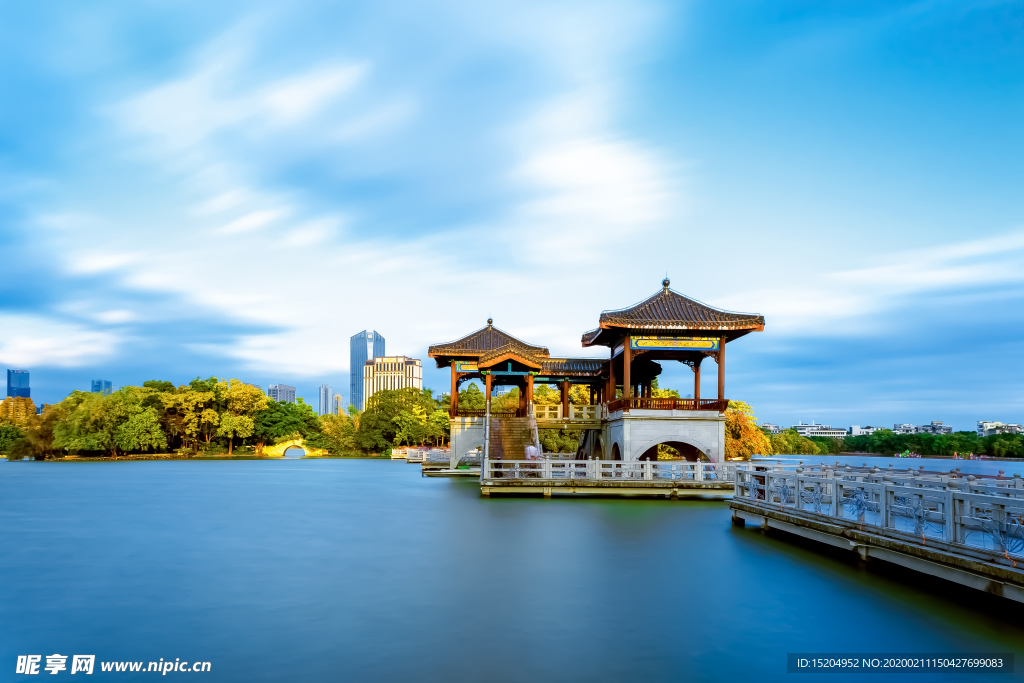 西湖九曲石桥背景