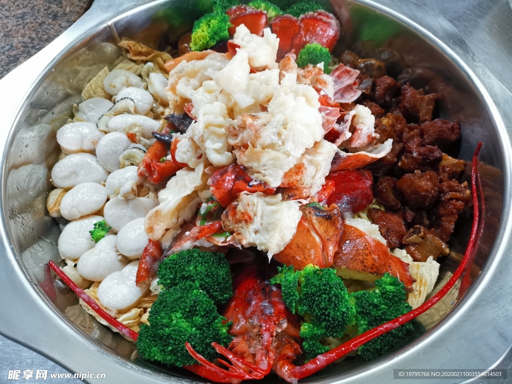 龙虾盆菜