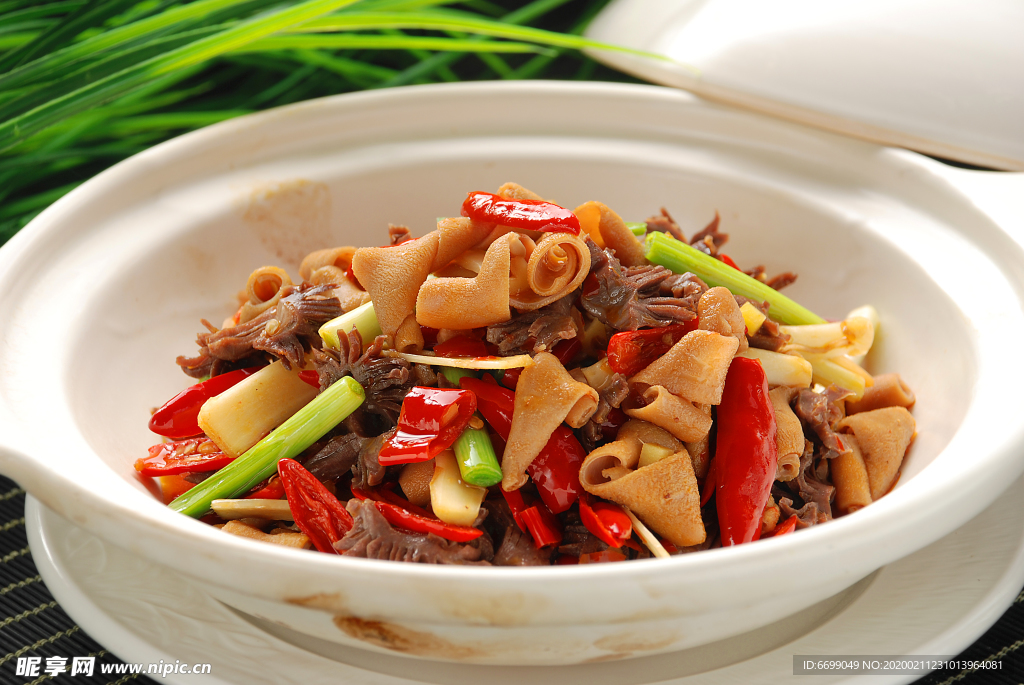 鸡杂煲