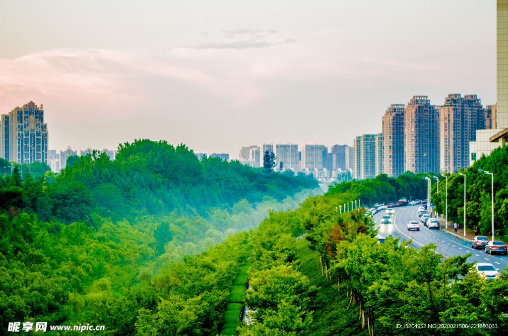 城市晚霞风景