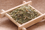 木格里盛放的茴香调料