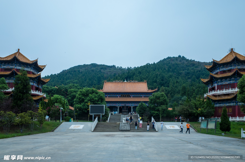 武汉龙泉山灵泉寺建筑