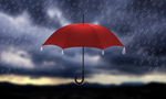 雷雨天气下的红伞