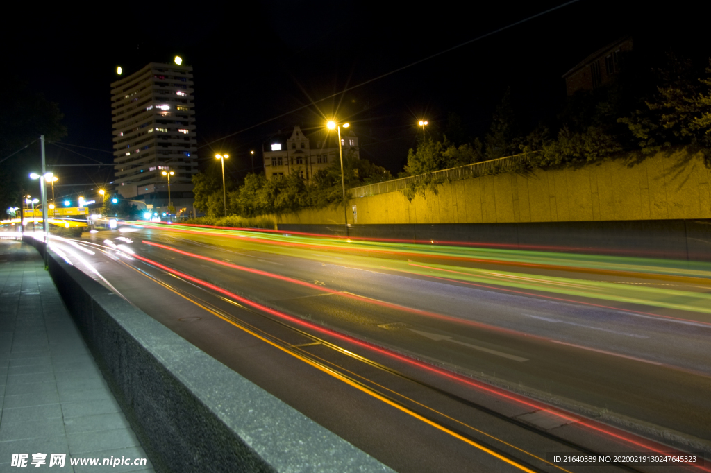 城市道路夜景