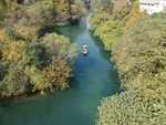 航拍河道小船