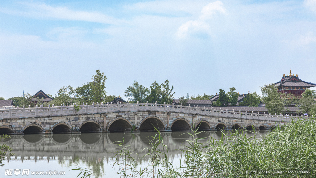 中式建筑古桥