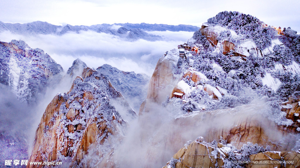 华山雪景