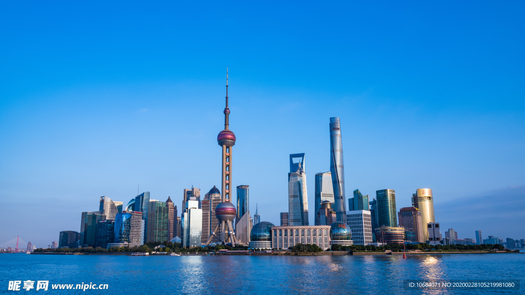 上海东方明珠建筑群