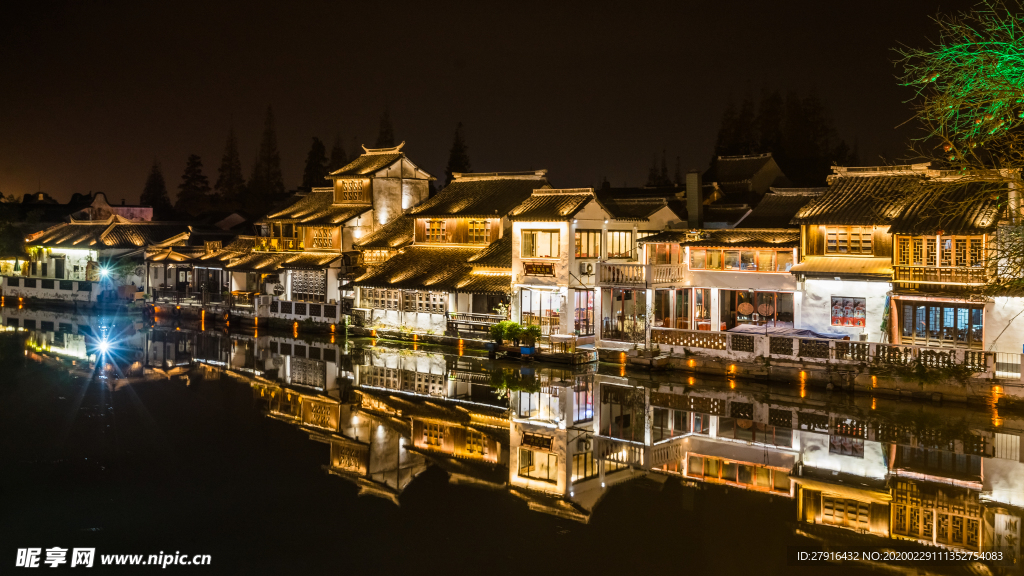 上海朱家角古镇夜景