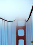 雾下的金门大桥