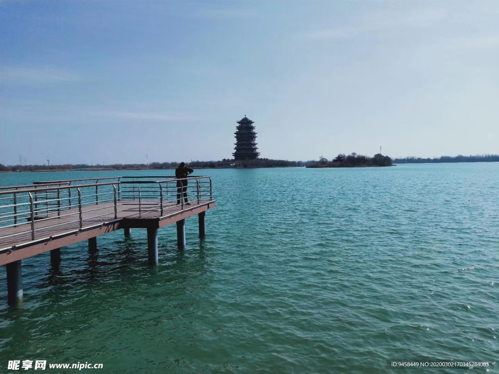 风筝 海边 浦湖 桥 人 楼房