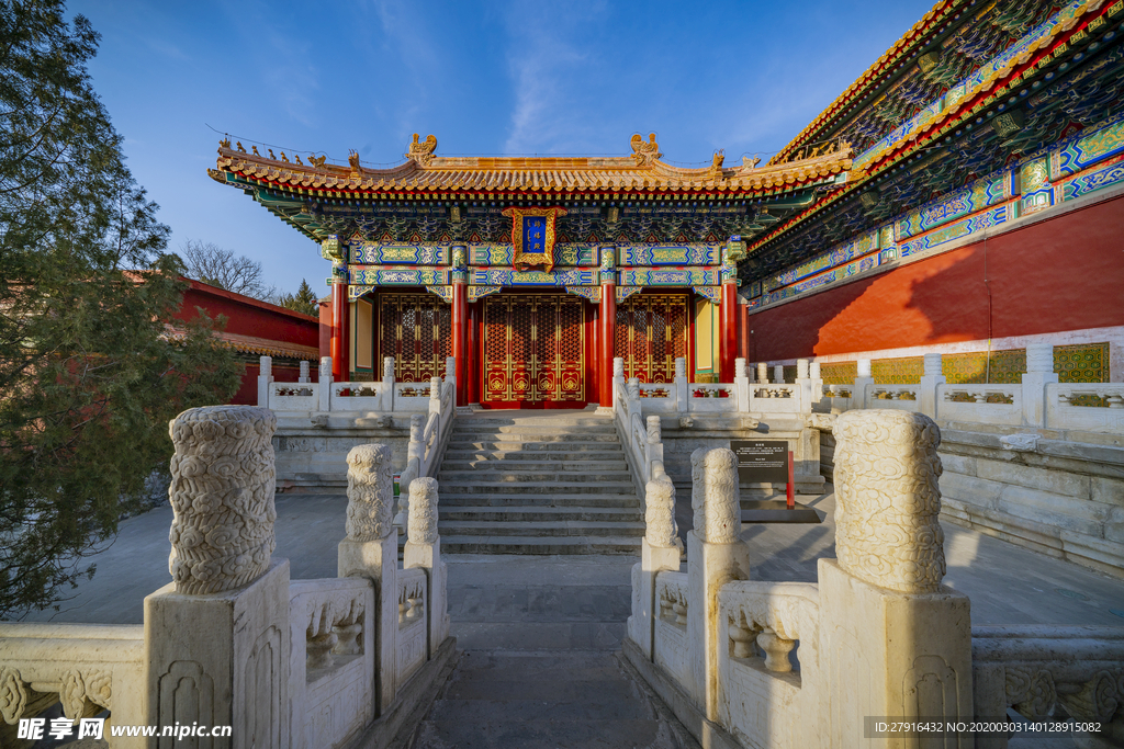 北京景山公园寿皇殿