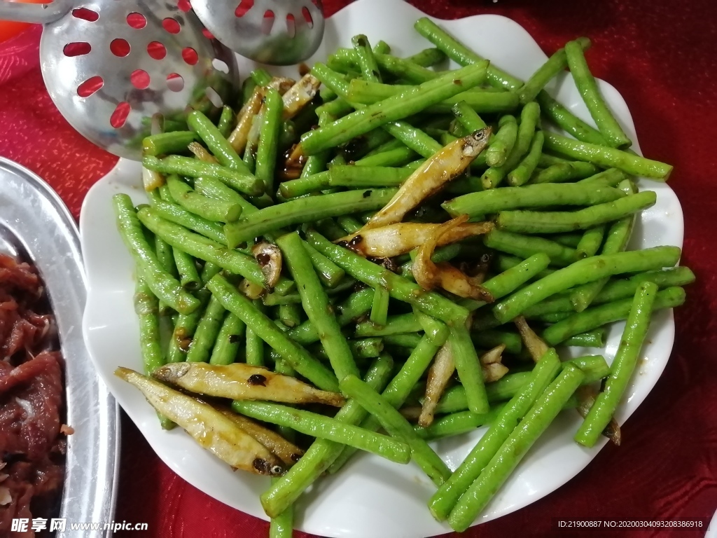 鱼仔炒豆角