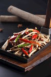 茶菇坛香肉