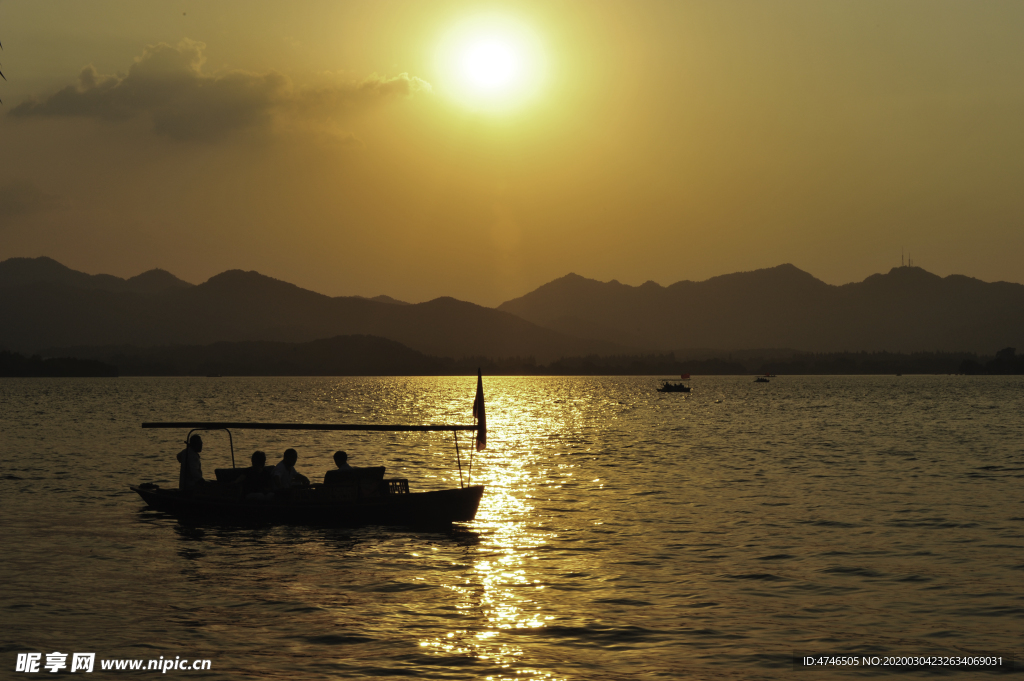 夕阳西湖